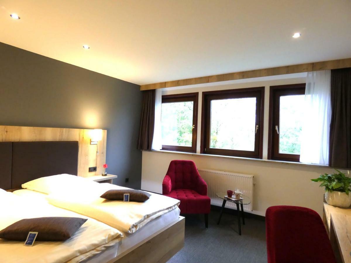 Akzent Hotel Cordes & Restaurant Am Rosengarten Sottorf Esterno foto